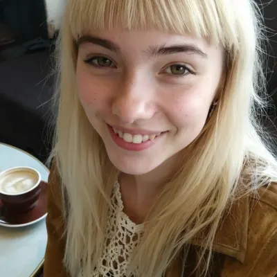 Юлия, 21