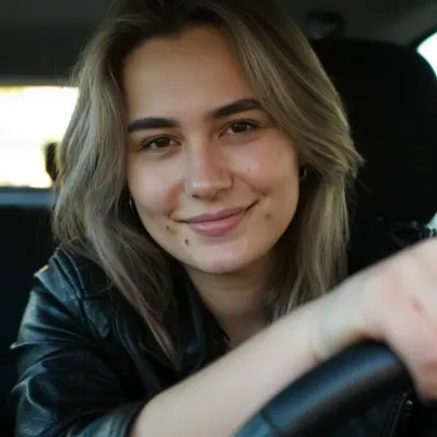 Дина, 33