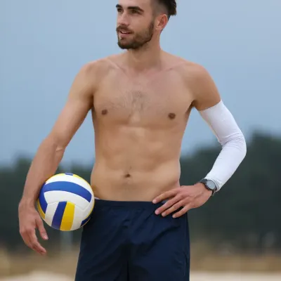 Максим, 32